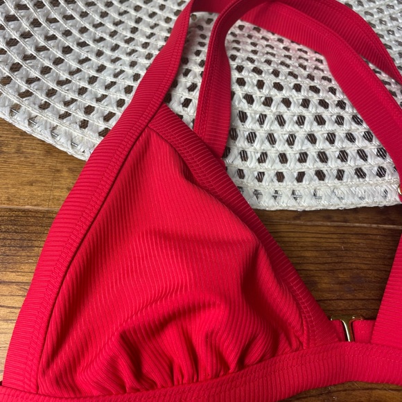 XHILIRATION SWIM TOP - Picture 2 of 4